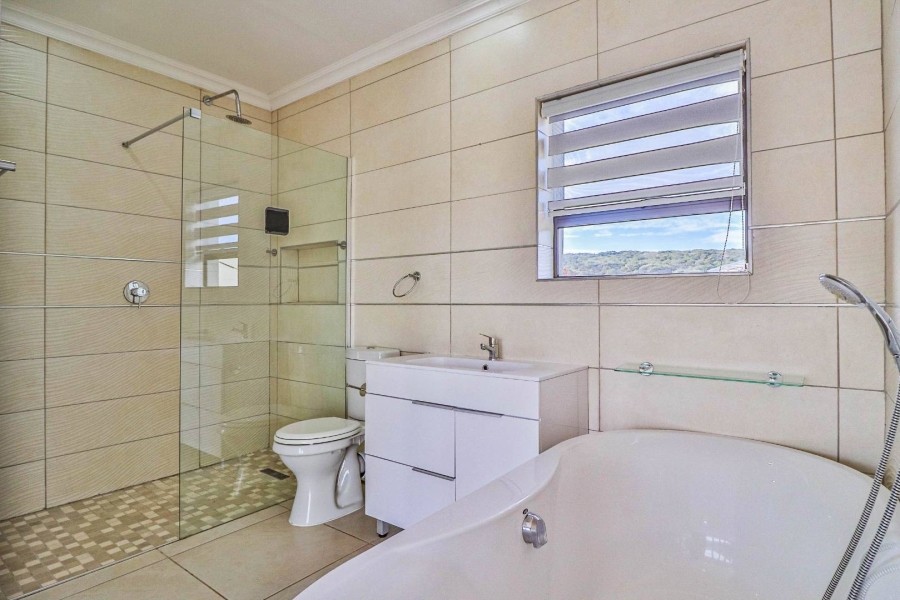 4 Bedroom Property for Sale in Hartenbos Landgoed Western Cape